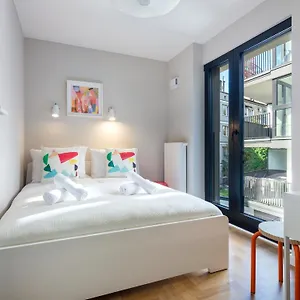 https://tyzenhauz-apartments-vistula-with-parking.krakowhotelspoland.com